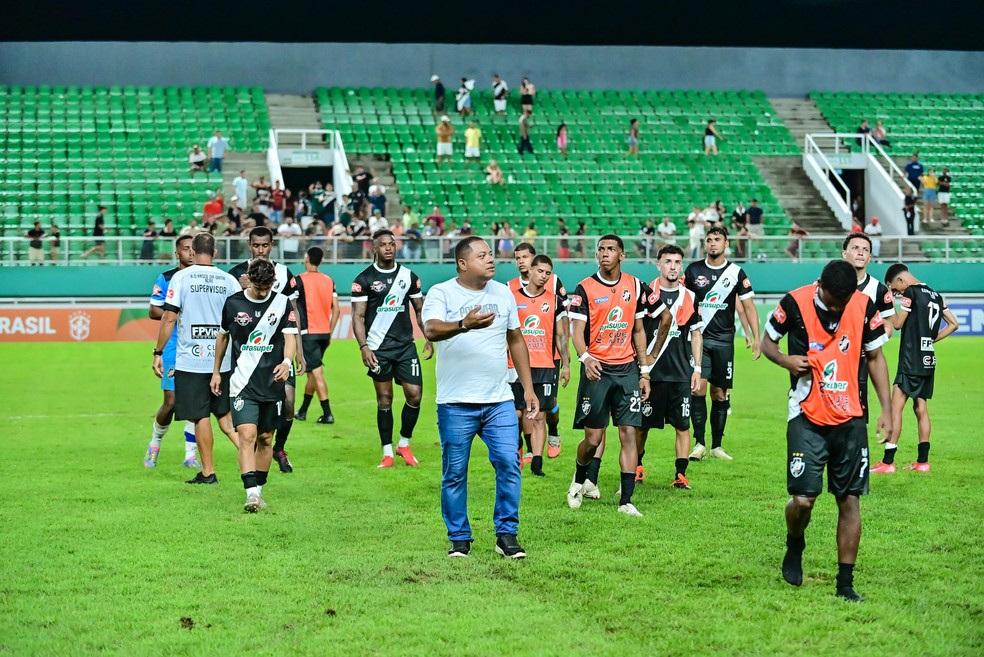Vasco-AC após a eliminação para o Velo Clube nos pênaltis pela Copa do Brasil — Foto: Arquivo pessoal/Sueli Rodrigues