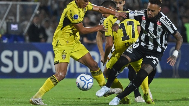 Neymar em Deportivo Recoleta x Santos