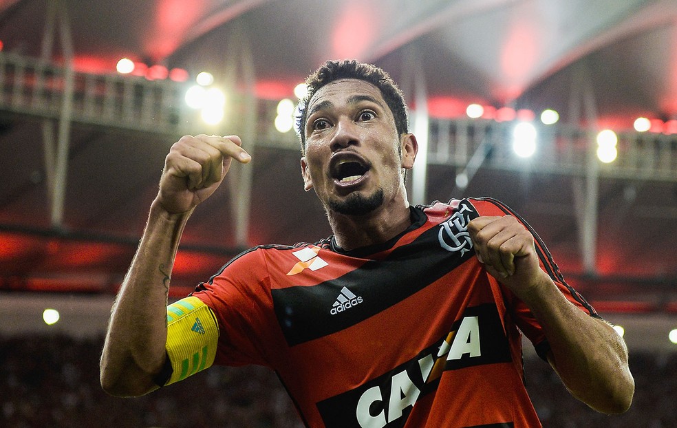 Hernane gol Flamengo final Copa do Brasil jogo Atlético-PR — Foto: Getty Images