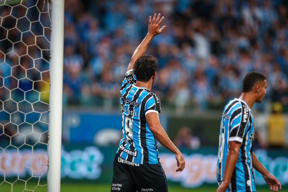 Diego Costa comemora gol do Grêmio contra o Caxias, no Gauchão — Foto: Lucas Uebel/Grêmio
