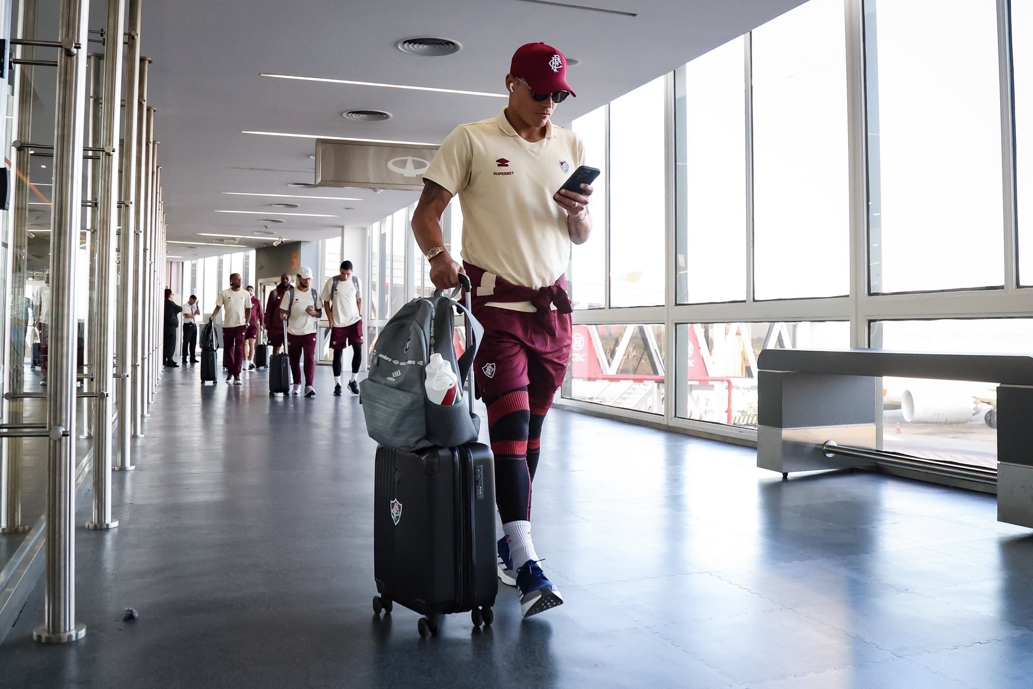 Fluminense chega a Buenos Aires para duelo contra o Lanús; veja os relacionados
