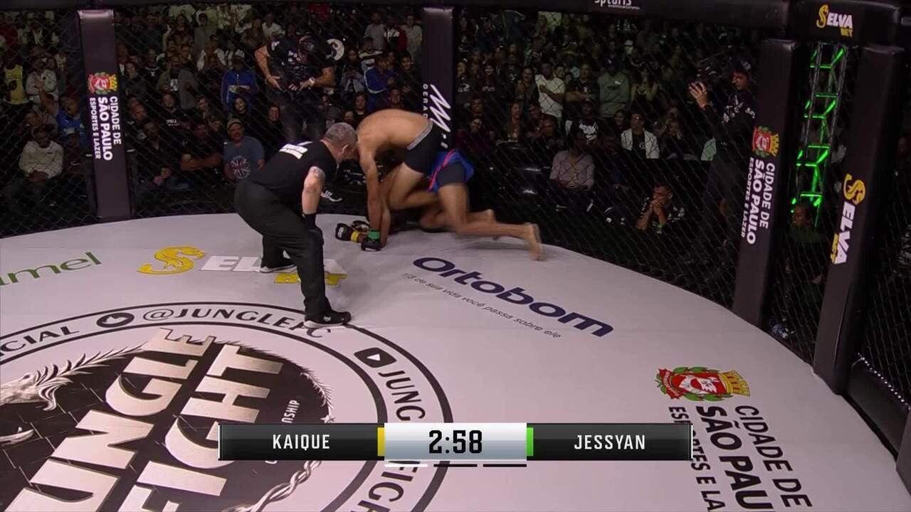 Charles do Bronx comemora vitória de aluno no Jungle Fight | Ge