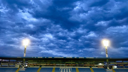 Avaí x Paysandu: onde assistir ao vivo, horário e escalações