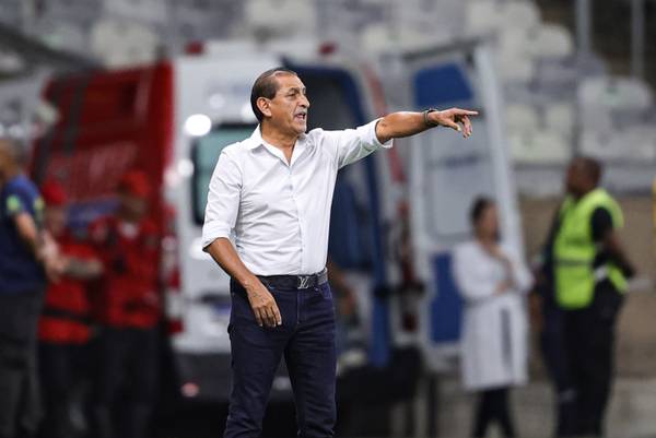Corinthians busca agilizar escolha de novo técnico para evitar prolongamento da novela.