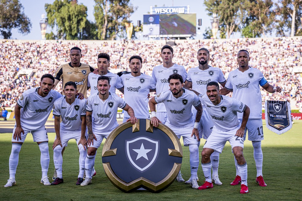 Time do Botafogo contra o PSG na Copa do Mundo de Clubes — Foto: Alexandre Neto/Sports Press Photo/Getty Images