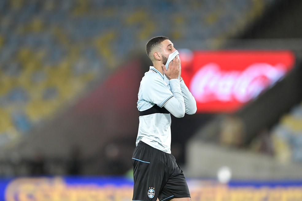 Wagner Leonardo deixou o Vitória para se transferir para o Grêmio — Foto: Thiago Ribeiro/AGIF