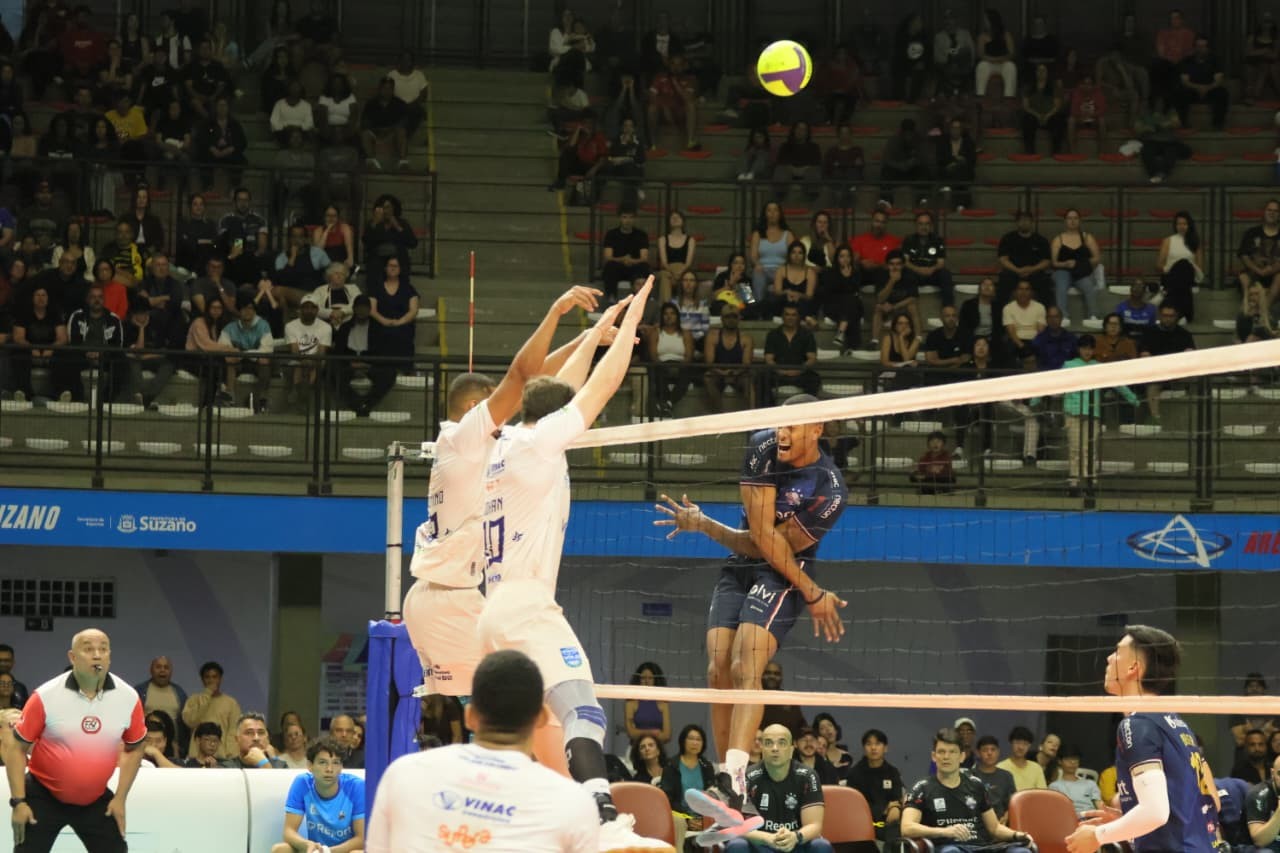 São José recebe Campinas e tenta se manter no G-4 do Paulista de Vôlei