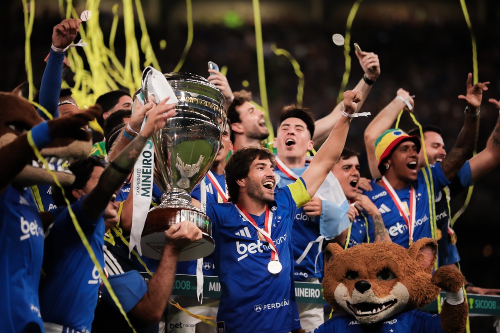 Cruzeiro vence Atlético  e volta a conquistar o Mineiro após 6 anos