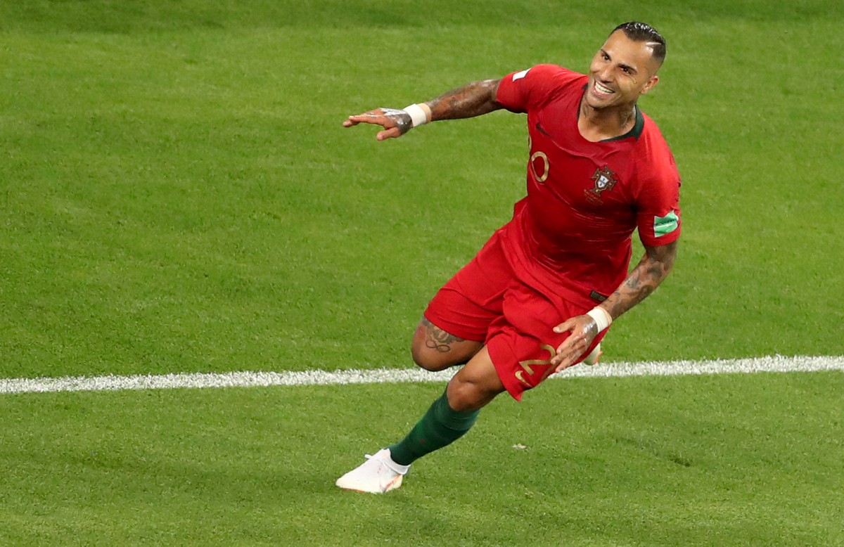 Santos busca informações e faz contato com Ricardo Quaresma; jogador agrada a Jesualdo