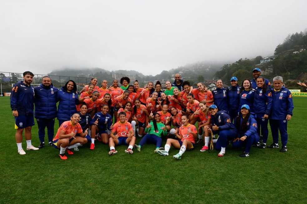Seleção brasileira sub-17 em período de treinamentos na Granja Comary, em Teresópolis — Foto: Luciana Vermell / CBF