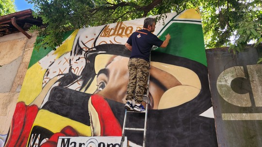 Muraisbwin x real madridAyrton Senna são produzidos com grafite - Foto: (Leonardo Bosisio / g1)