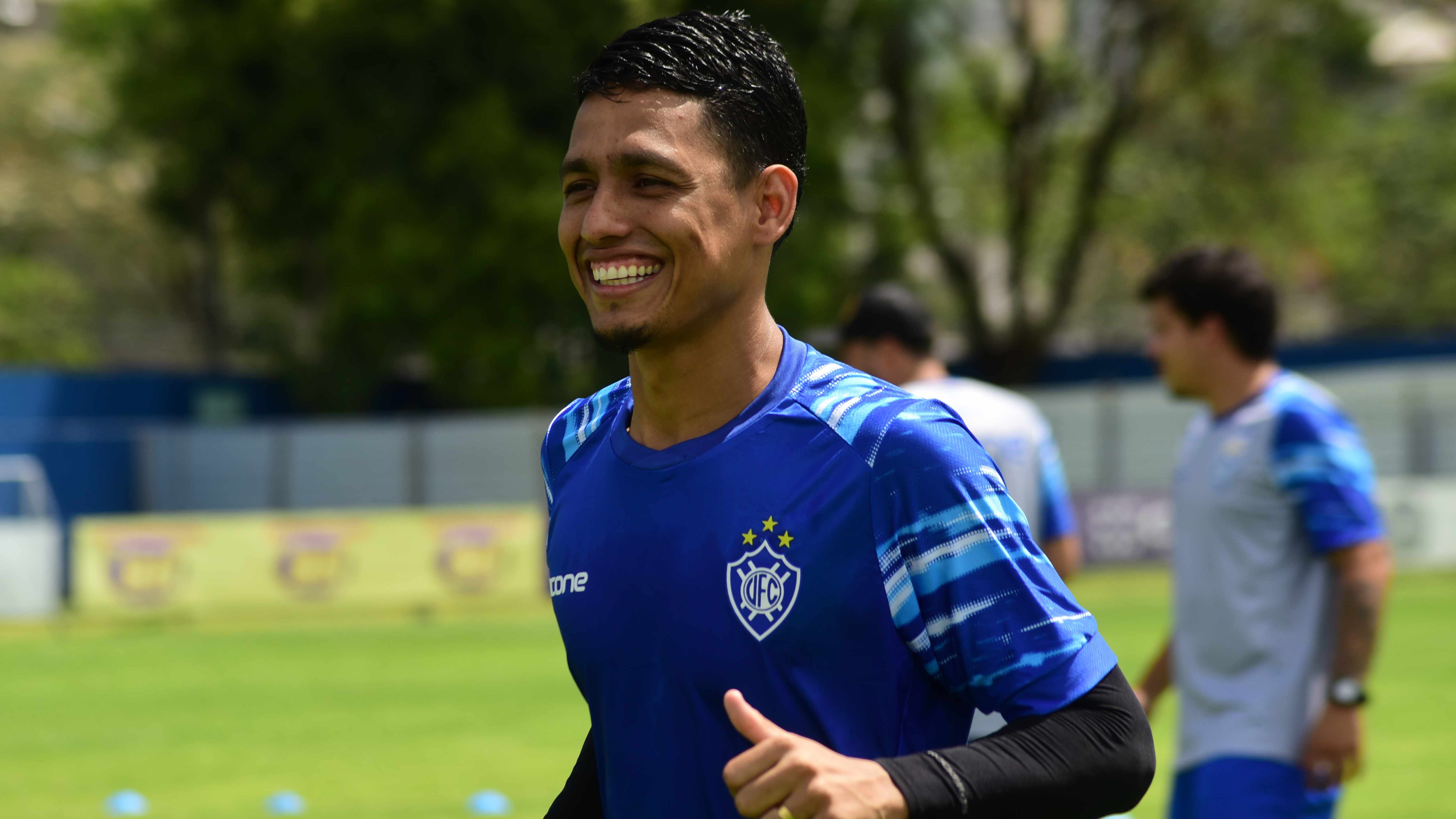 Porto Vitória anuncia a contratação do meia João Paulo, ex-Vitória-ES