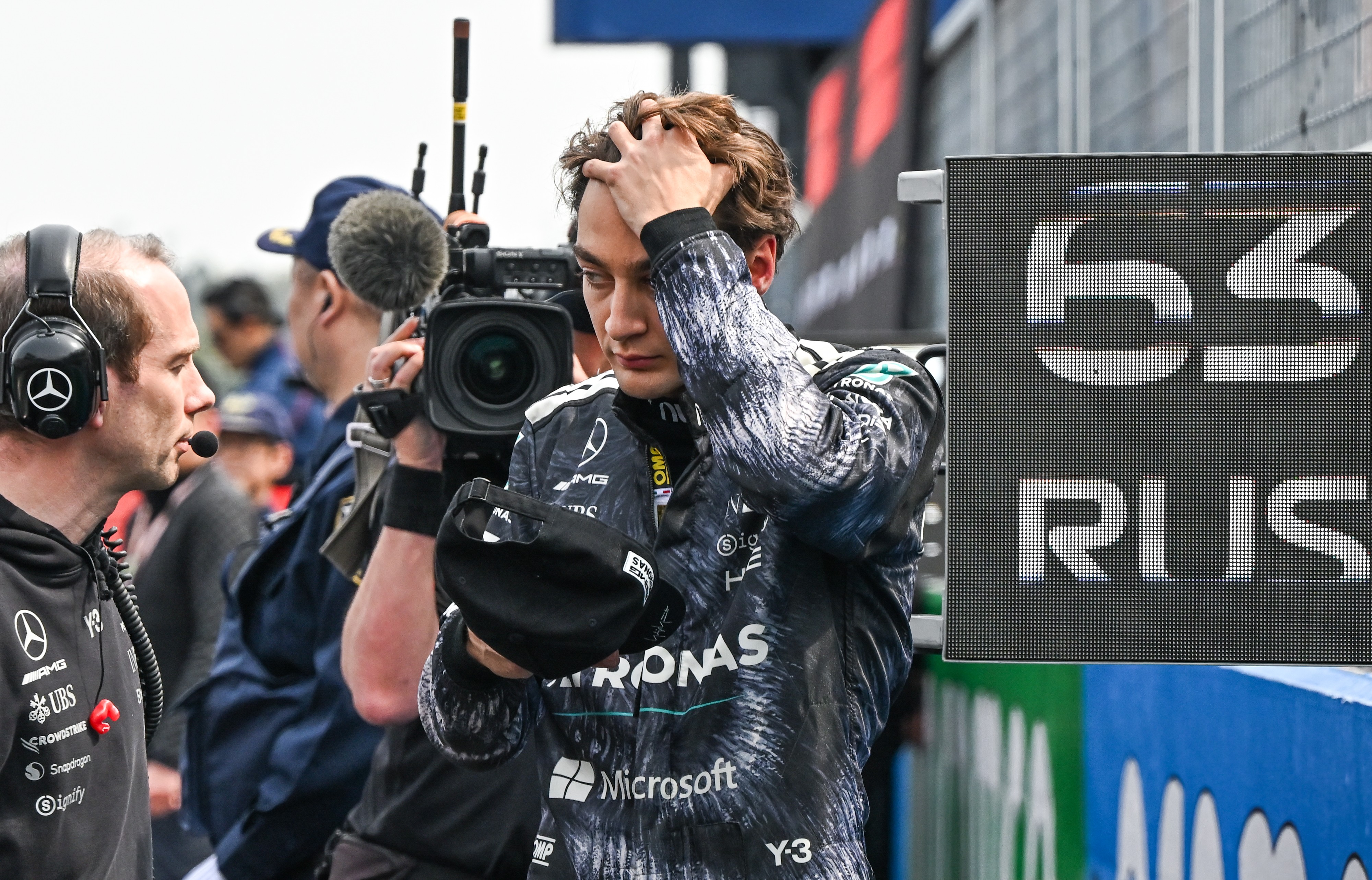 Russell lamenta azar no início da F1: "Problemas só vêm para meu lado"