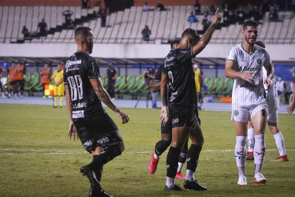 Paysandu x Ypiranga-RS, gol de Tony no Mangueirão