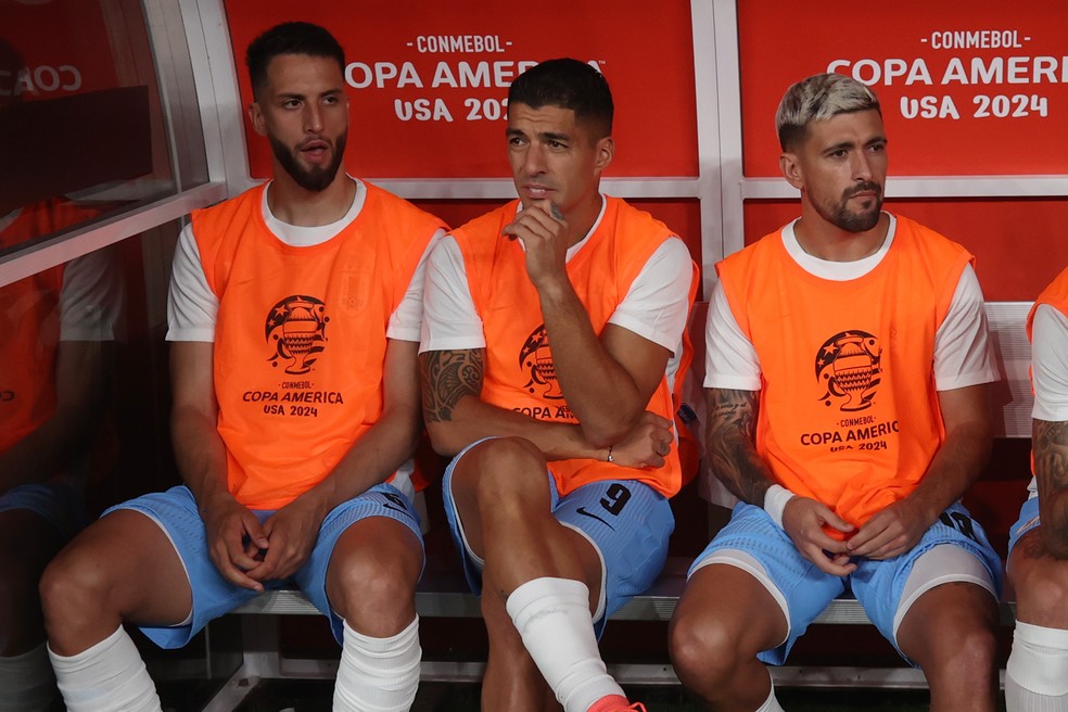 Arrascaeta na seleção do Uruguai, ao lado de Suárez e Bentancur