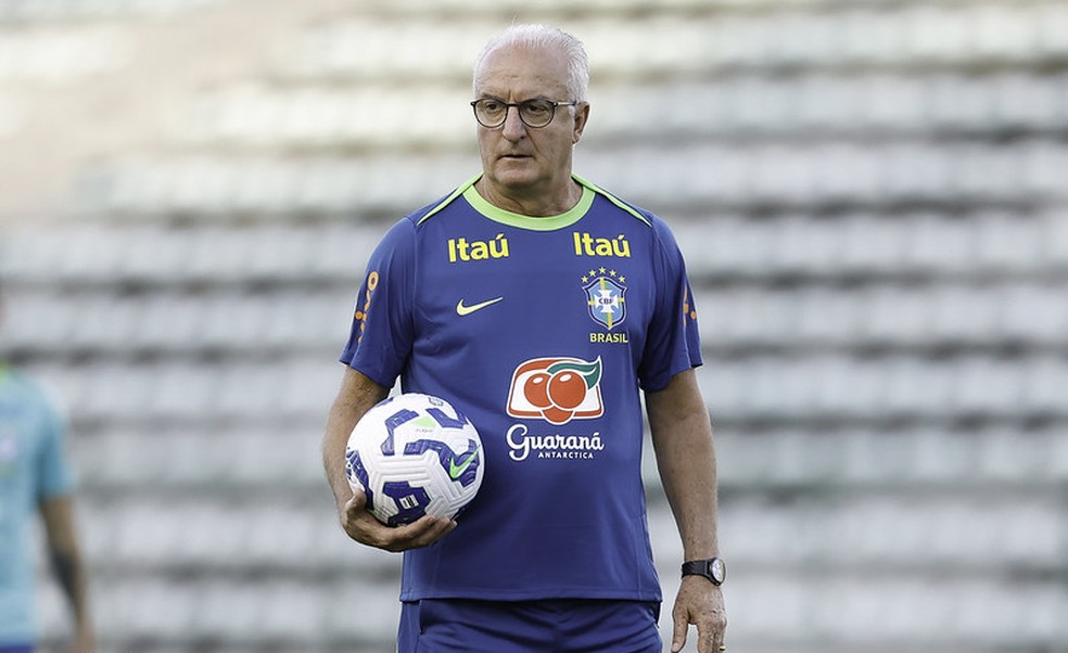 Técnico Dorival Júnior estava na seleção brasileira e negocia com o Corinthians — Foto: Rafael Ribeiro / CBF
