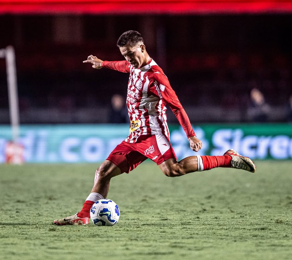 São Paulo confirma contratação de Dudu, promessa de 16 anos do Náutico