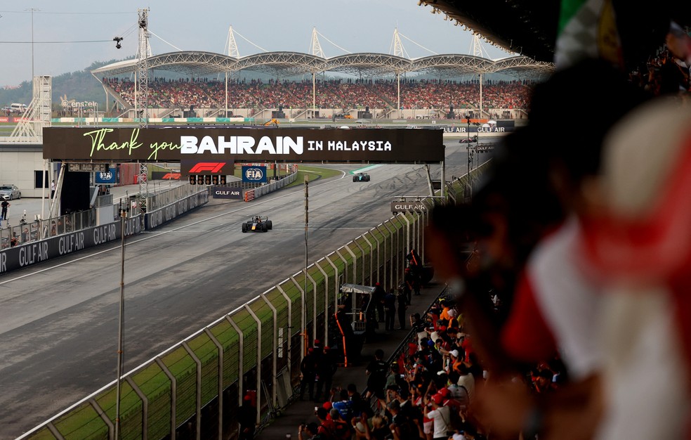 Max Verstappen vence o GP do Bahrein na Malásia — Foto: Hasnoor Hussain/Reuters