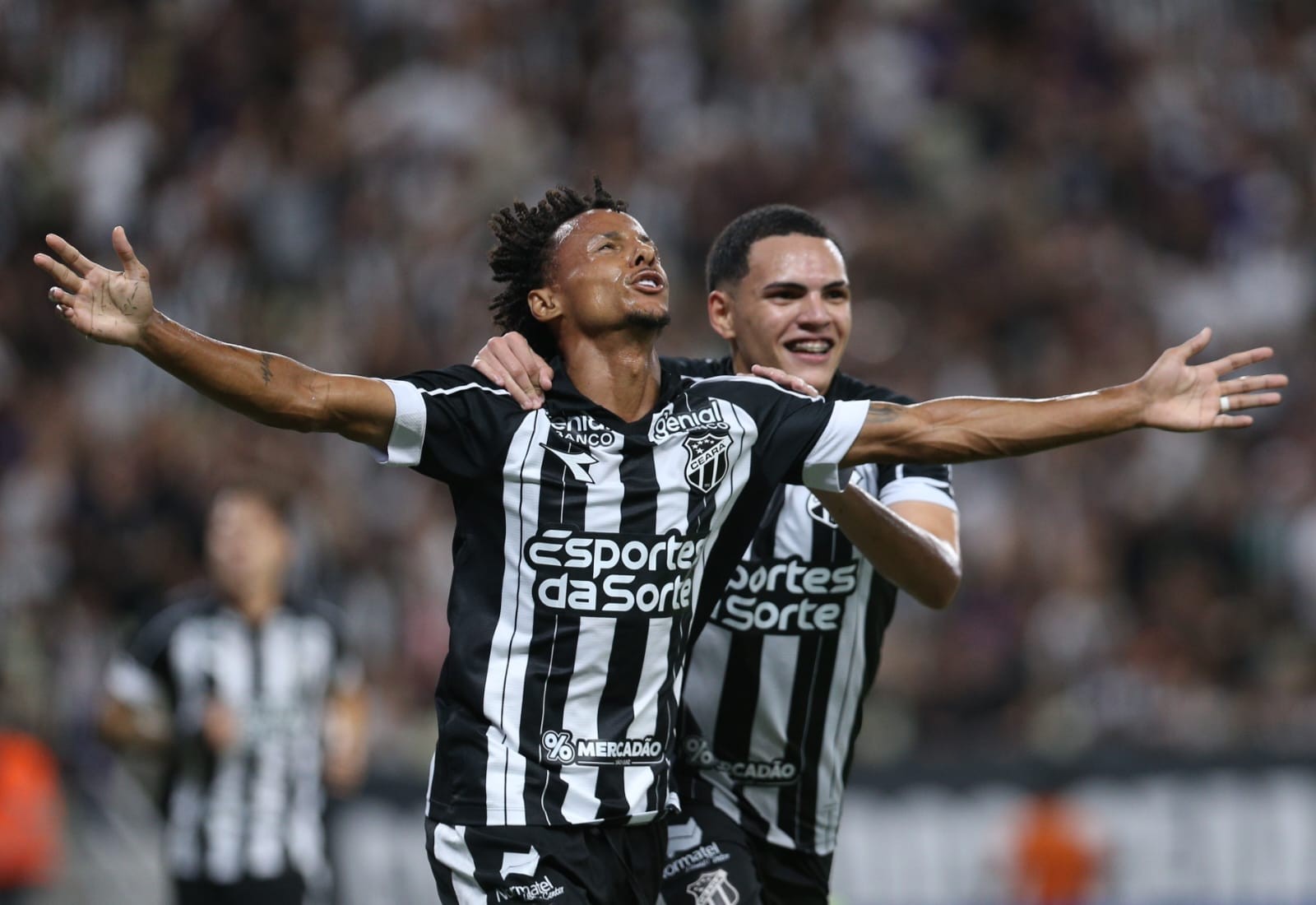 Daniel Paulista avalia Rian Santana: "Rendendo absurdamente"