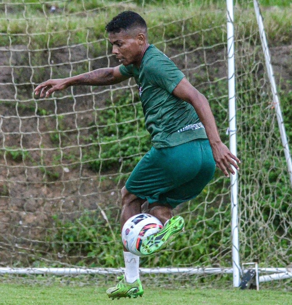 Carlinhos Baiano, lateral anunciado pelo Oeirense — Foto: Arquivo Pessoal