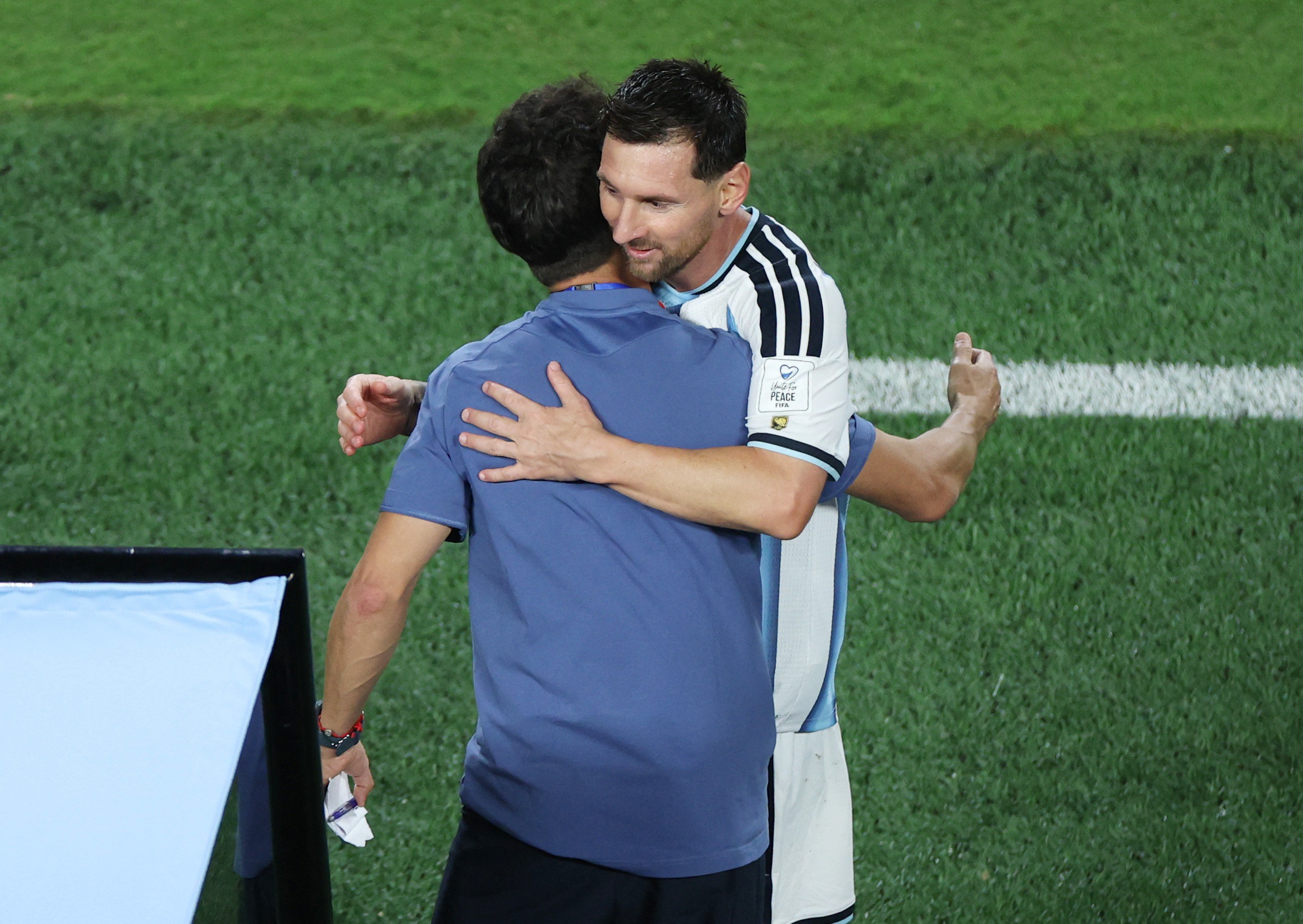 Técnico da Argentina exalta Messi após hat-trick: "Vou falar o quê?"