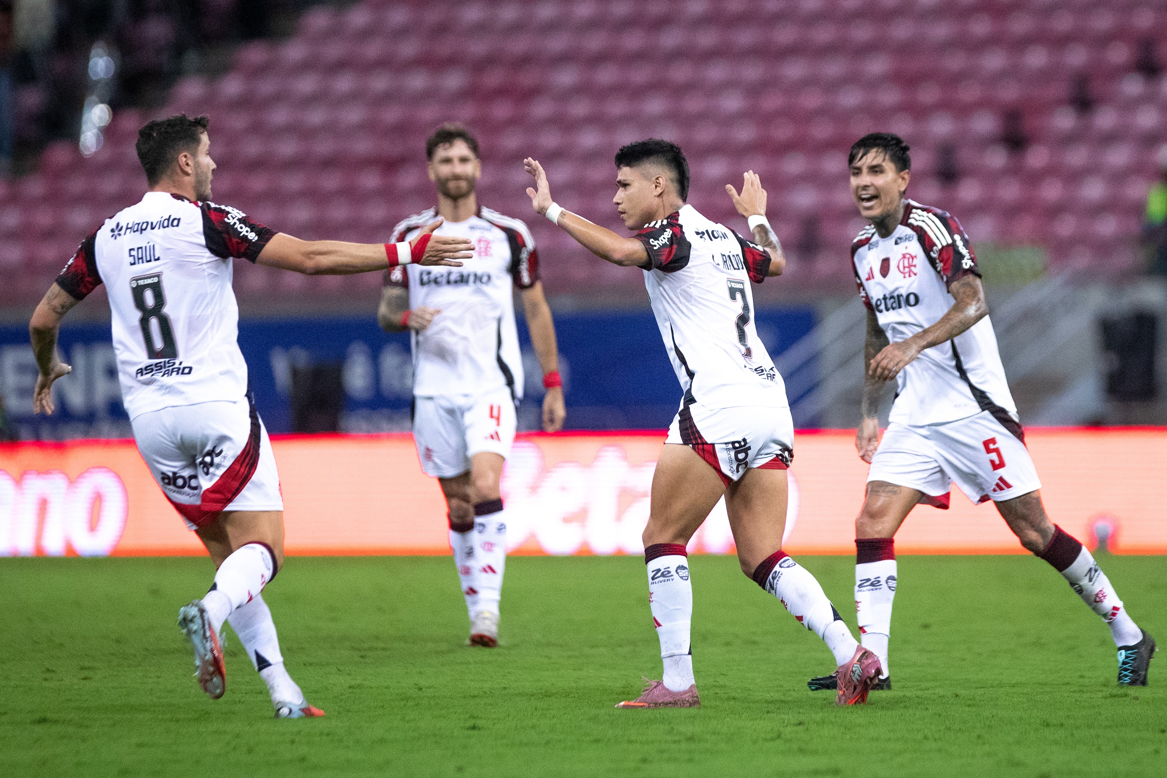 Flamengo confirma título simbólico do 1º turno do Brasileirão e celebra conquista antecipada