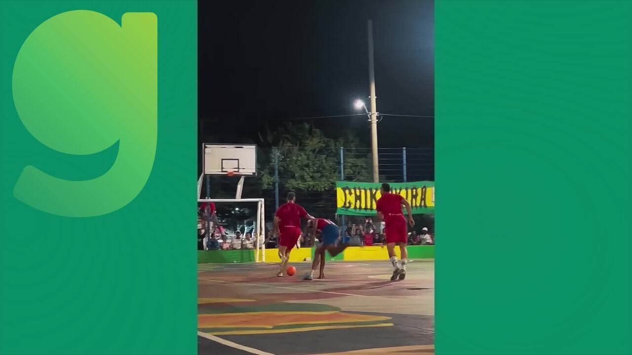 Carrascal brilha no futsal colombiano e marca golaço durante férias de jogador do Flamengo