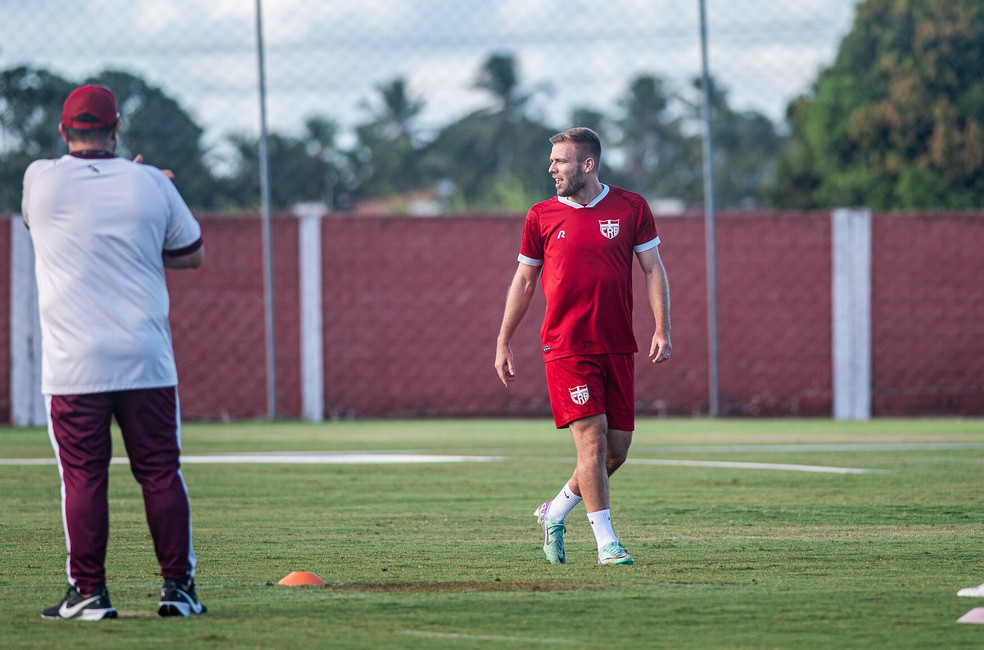 Fábio Alemão será reavaliado durante a semana — Foto: Francisco Cedrim/Ascom CRB
