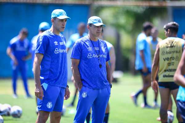 Grêmio Inicia Testes com Técnico Gustavo Quinteros no Novo Trabalho