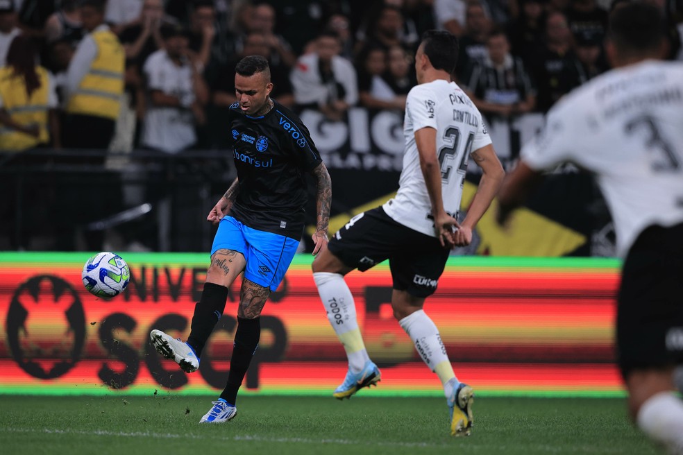 Luan em Corinthians x Grêmio — Foto: Ettore Chiereguini/AGIF