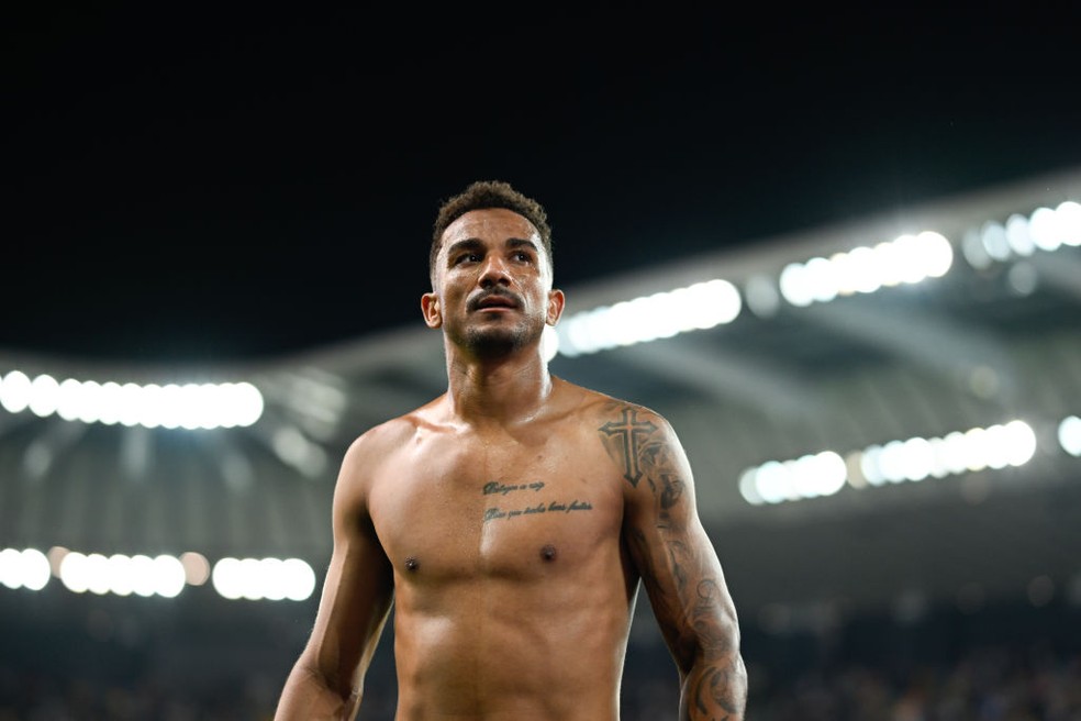 Danilo vai completar 32 anos e tem contrato com a Juventus até 2025 — Foto: Daniele Badolato - Juventus FC