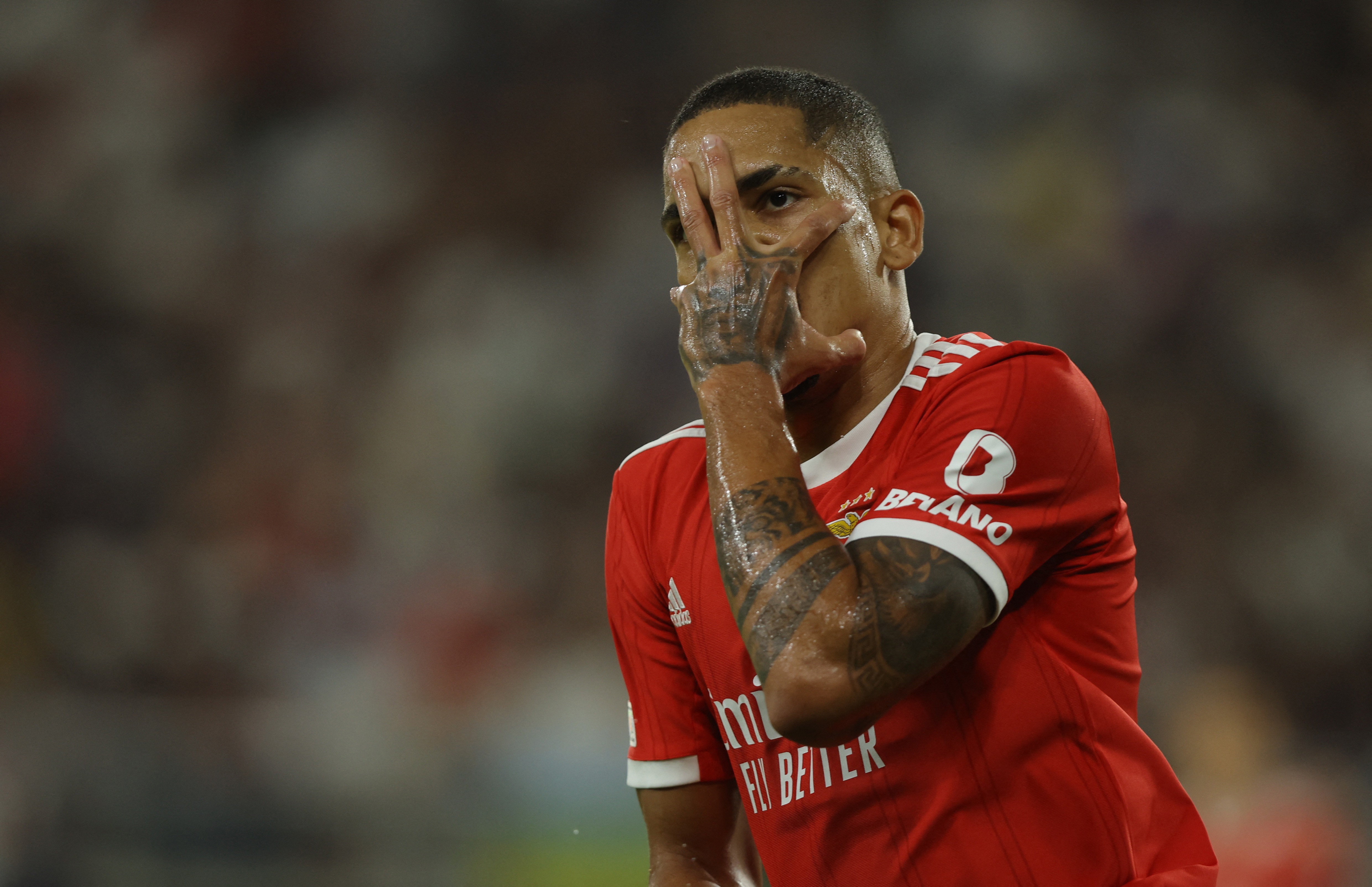 Reforço do Athletico, Gilberto cita aprendizado com Jorge Jesus e lembra gol na Champions: "Sonho"