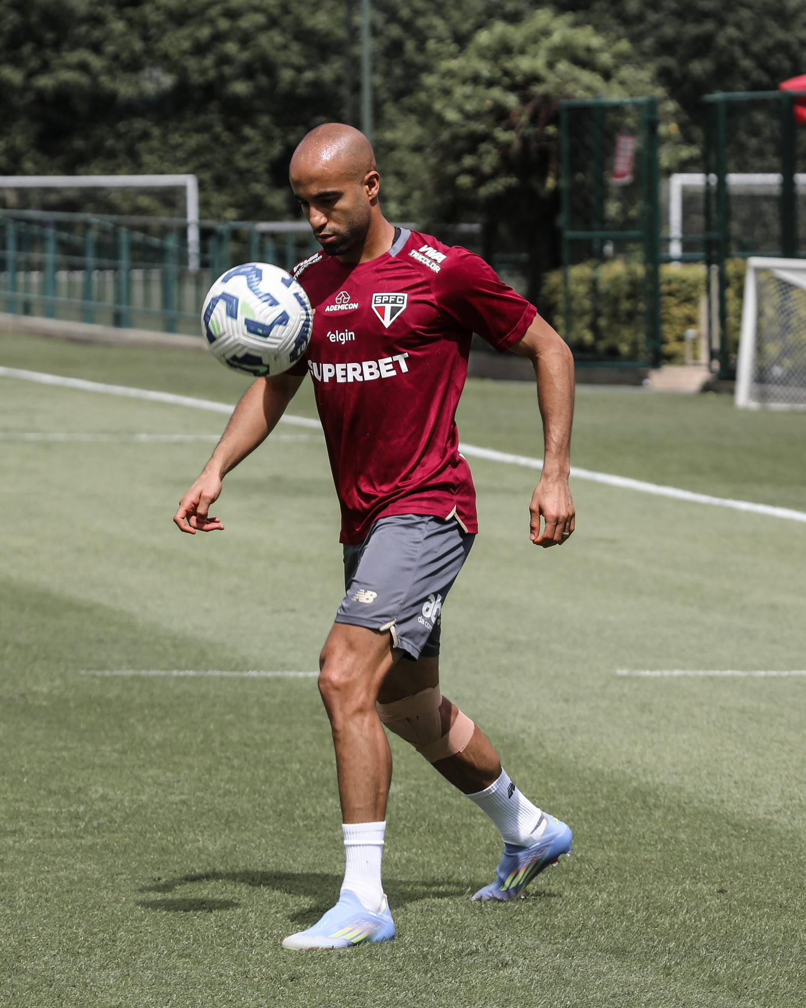 Pablo Maia e Lucas Moura voltam a treinar com bola após lesões no São Paulo
