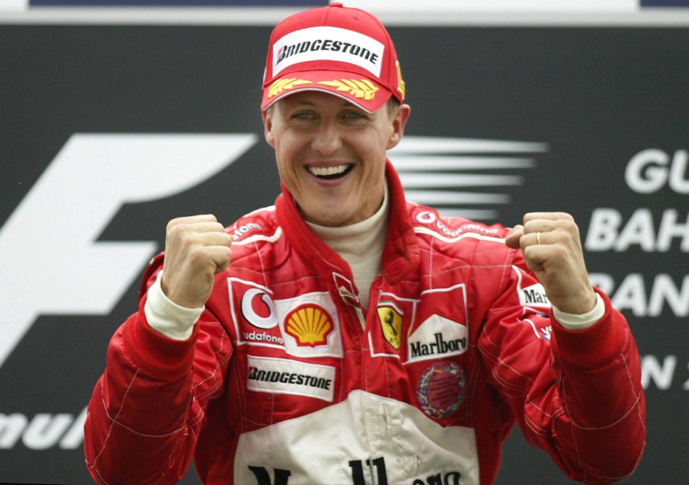 Michael Schumacher comemora a vitória no GP do Barein de 2004 — Foto: Alexander Hassenstein/Bongarts/Getty Images