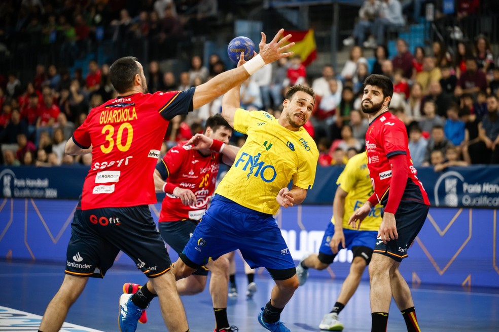 Espanha x Brasil, pelo Pré-Olímpico de Handebol masculino — Foto: André Albuquerque