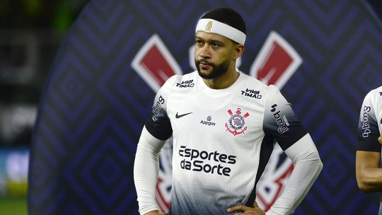 Corinthians vive dias de queixas de Memphis e advertência 'pública' - Crise financeira e política do clube incomoda jogador, mas holandês diz estar comprometido com projeto alvinegro e pede desculpas