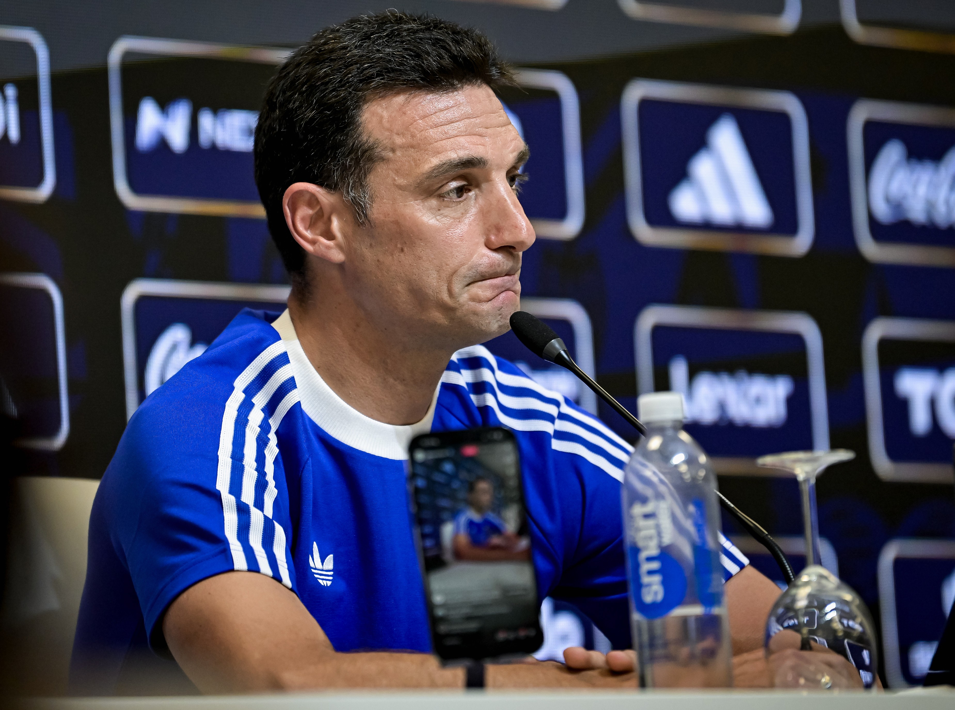 Scaloni diz que ainda não fechou lista de convocados da Argentina: "Vamos esperar até o final"