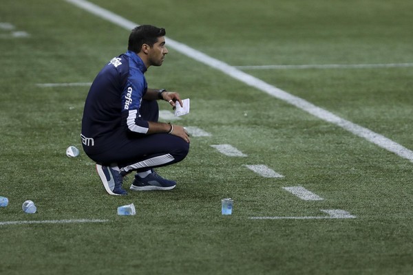 Funcionários bicolores se emocionam ao lembrar da conquista da Copa dos  Campeões