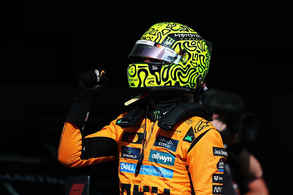 Lando Norris comemora a pole position no GP da Bélgica de F1 2025 — Foto: Sam Bloxham/LAT Images