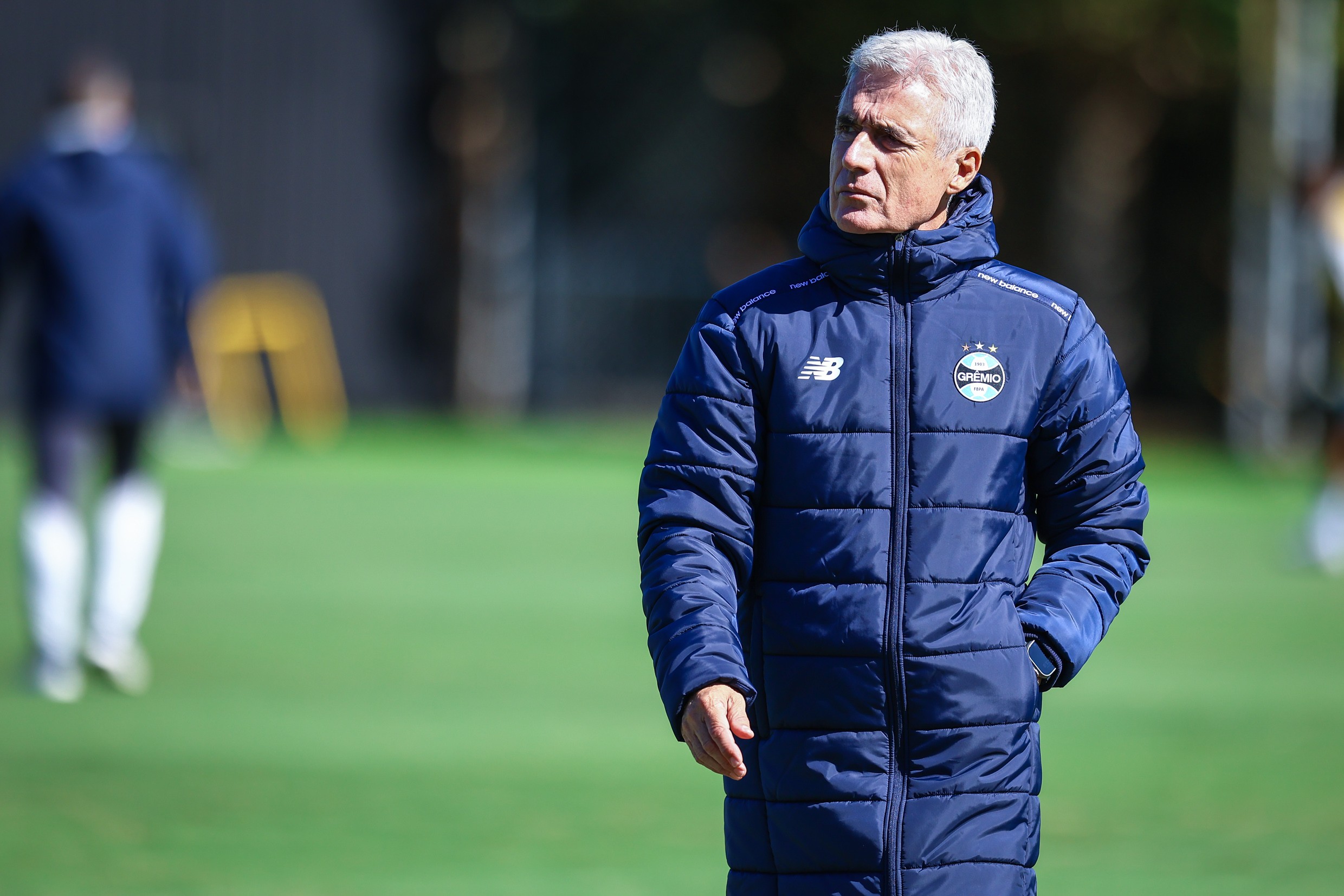 Grêmio: Luís Castro pode pegar até seis jogos de suspensão por expulsão contra o Coritiba