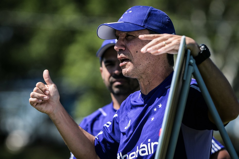 Zé Ricardo pode repetir a escalação do Cruzeiro pelo terceiro jogo seguido — Foto: Gustavo Aleixo/Cruzeiro