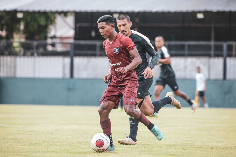 Futebol Feminino do Flu realiza jogo-treino com o Sub-14 masculino