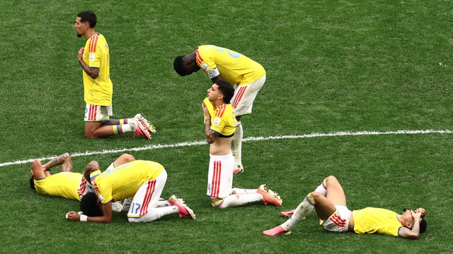 Jogadores da Colômbia lamentam eliminação da Copa do Mundo