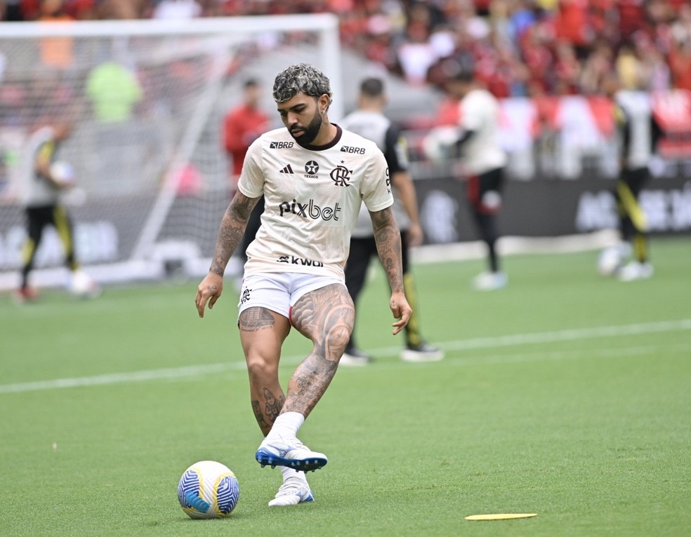 Gabigol em aquecimento antes de Flamengo x Juventude — Foto: Andre Durão