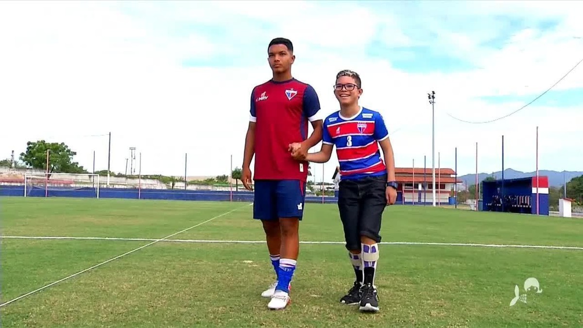 Meia Alexsandro Amorim treina com time profissional do Fortaleza ...