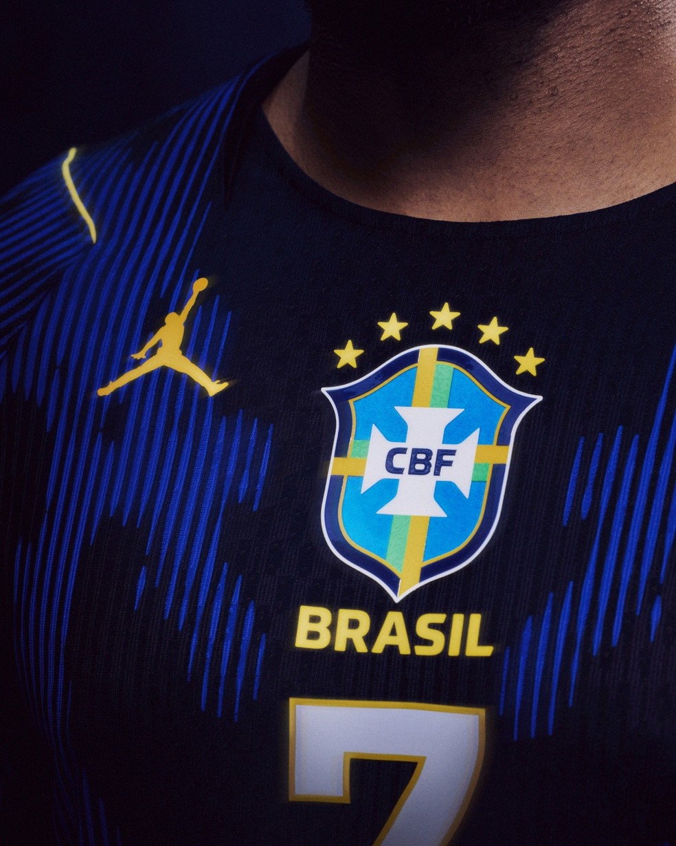 Detalhe do novo uniforme 2 da seleção brasileira — Foto: Divulgação/Jordan/Nike