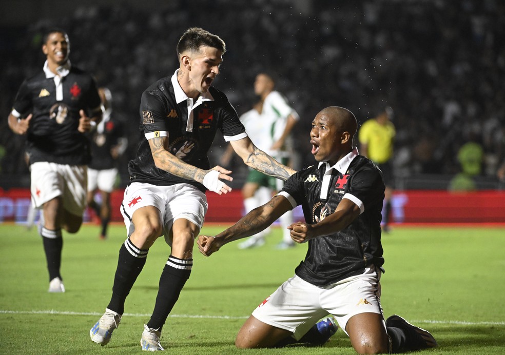 Orellano e Leandrinho, Vasco x Boavista  Foto: Andr Duro / ge