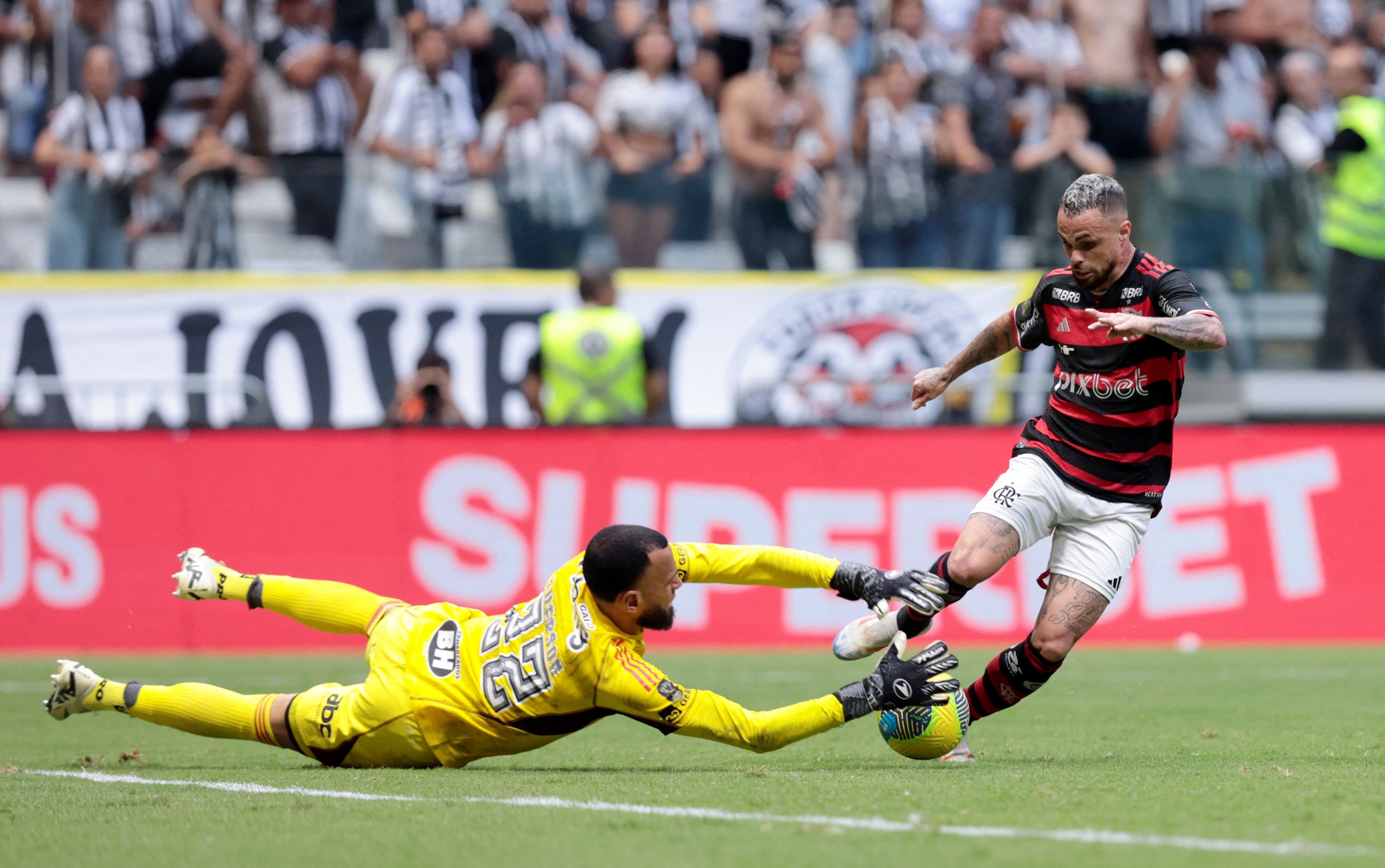 Michael projeta 2025 pelo Flamengo: “Ajudar a disputar tudo”
