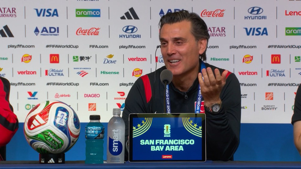 Vincenzo Montella brinca com repórter antes de Turquia x Paraguai | Ge