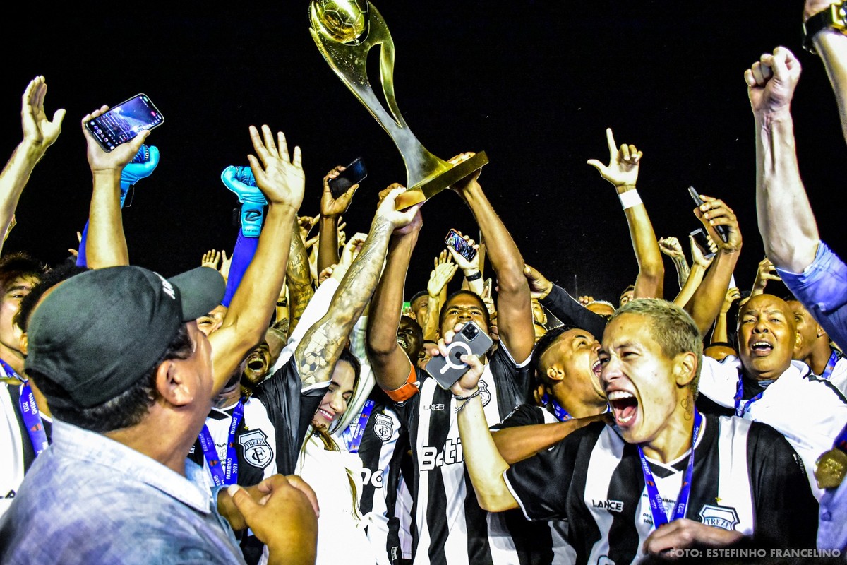 Treze clubes de futebol criam uma Liga paralela no Brasil